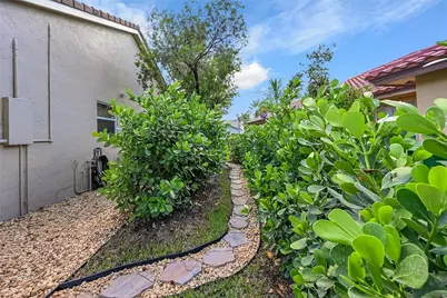 4910 NW 104th Avenue, Coral Springs, FL 33076 - Photo 40