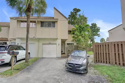 8226 NW 8th Place #6, Fort Lauderdale, FL 33324 - Photo 2