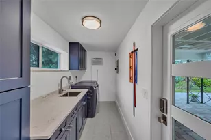 1722 NE 27th Dr, Wilton Manors, FL 33334 - Photo 48