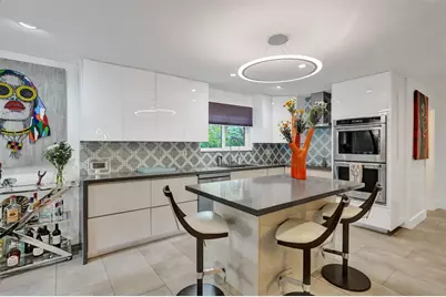 1050 NE 33rd Street, Oakland Park, FL 33334 - Photo 6