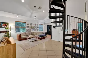 2977 St John Dr, Hollywood, FL 33024 - Photo 10