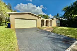 9061 SW 54th St, Cooper City, FL 33328 - Photo 2
