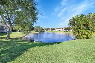 906 Twin Lakes Dr, Coral Springs, FL 33071 - Photo 20