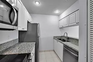 906 Twin Lakes Dr, Coral Springs, FL 33071 - Photo 18