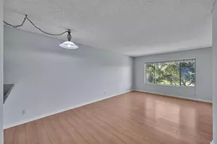 906 Twin Lakes Dr, Coral Springs, FL 33071 - Photo 2