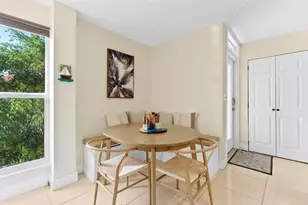 656 Kensington Pl, Fort Lauderdale, FL 33305 - Photo 20