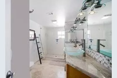 226 Corsair Avenue, Lauderdale by the Sea, FL 33308 - Photo 14