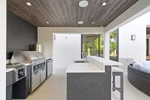 2103 Bayview Dr, Fort Lauderdale, FL 33305 - Photo 48