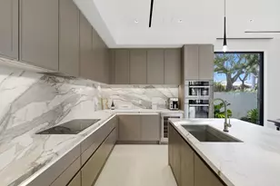 2103 Bayview Dr, Fort Lauderdale, FL 33305 - Photo 6