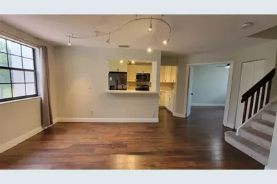 401 SW 158th Terrace #205, Hollywood, FL 33027 - Photo 6