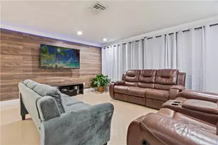 19340 NE 19th Ave, North Miami Beach, FL 33179 - Photo 14