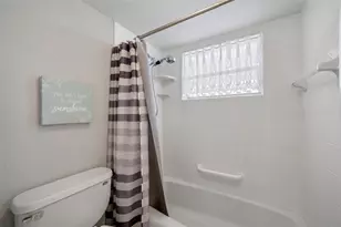 3990 NW 42nd Ave, Lauderdale Lakes, FL 33319 - Photo 16