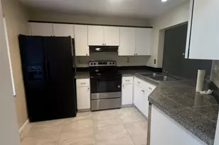 9190 NW 40th St, Coral Springs, FL 33065 - Photo 6