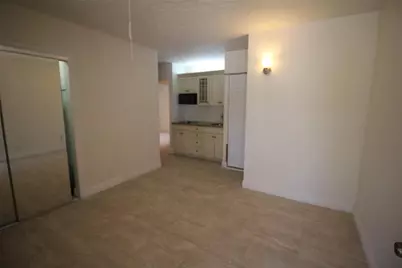 909 NE 12th Avenue #B, Pompano Beach, FL 33060 - Photo 6