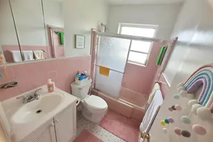 1045 NE 135th St, Miami, FL 33161 - Photo 14