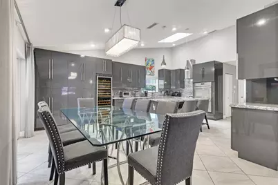 8324 NW 80th Street, Tamarac, FL 33321 - Photo 10