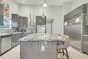 8324 NW 80 St, Tamarac, FL 33321 - Photo 16