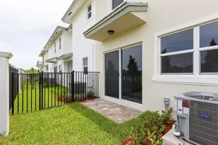 6937 Pines Cir, Coconut Creek, FL 33073 - Photo 26