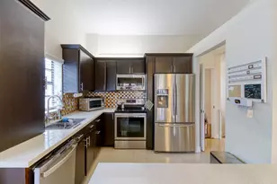 612 Freedom Ct, Deerfield Beach, FL 33442 - Photo 4