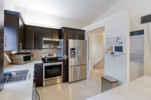 612 Freedom Ct, Deerfield Beach, FL 33442 - Photo 6