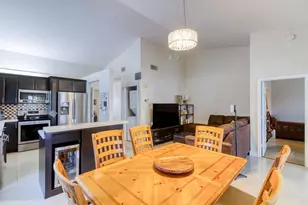 612 Freedom Ct, Deerfield Beach, FL 33442 - Photo 10