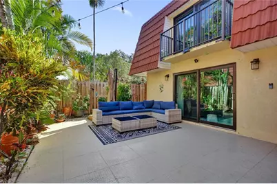 9925 NW 6th Court, Plantation, FL 33324 - Photo 2