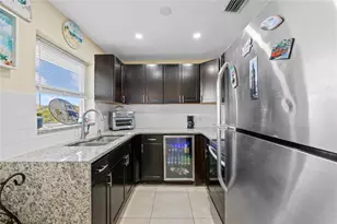 941 Crystal Lake Dr, Pompano Beach, FL 33064 - Photo 2