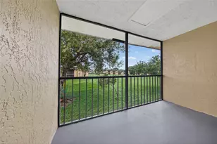 913 Meadows Cir, Boynton Beach, FL 33436 - Photo 4