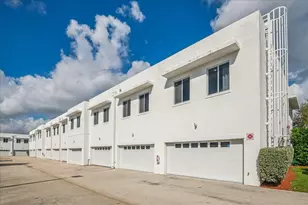 2610 NE 213th St, Miami, FL 33180 - Photo 20