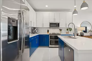 2610 NE 213th St, Miami, FL 33180 - Photo 8