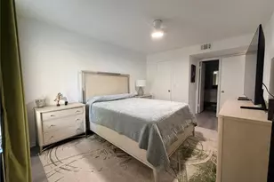 12950 Vista Isles Dr, Plantation, FL 33325 - Photo 10