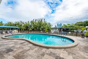 300 Diplomat Pkwy, Hallandale Beach, FL 33009 - Photo 20