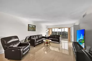 3050 N Palm Aire Dr, Pompano Beach, FL 33069 - Photo 6