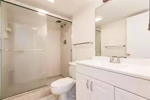 340 Sunset Dr, Fort Lauderdale, FL 33301 - Photo 12