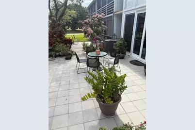 211 N Oakridge #211, Deerfield Beach, FL 33442 - Photo 4