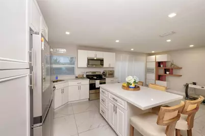 621 Lakeshore Terrace, Davie, FL 33325 - Photo 12