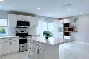 621 Lakeshore Terrace, Davie, FL 33325 - Photo 18