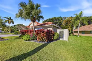 19149 Cloister Lake Ln, Boca Raton, FL 33498 - Photo 4