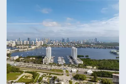 17301 Biscayne Boulevard #Ph 7, Aventura, FL 33160 - Photo 36