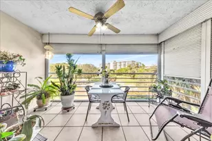 545 Oaks Ln, Pompano Beach, FL 33069 - Photo 12