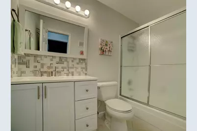 400 SW Golfview Terrace #111, Boynton Beach, FL 33426 - Photo 10
