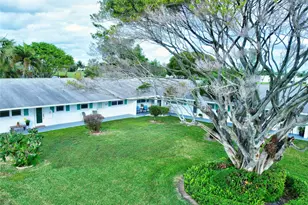 400 SW Golfview Terrace, Boynton Beach, FL 33426 - Photo 2