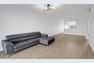 4301 Martinique Circle #E4, Coconut Creek, FL 33066 - Photo 8