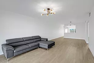 4301 Martinique Cir, Pompano Beach, FL 33066 - Photo 8