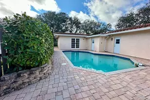 2001 NE 27th Ct, Pompano Beach, FL 33064 - Photo 4