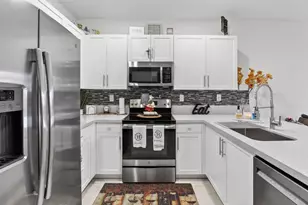 6585 N Anise Ct, Davie, FL 33314 - Photo 8