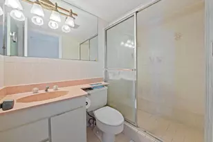 1100 Crystal Lake Dr, Pompano Beach, FL 33064 - Photo 14