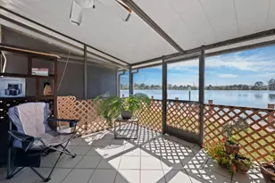 1100 Crystal Lake Dr, Pompano Beach, FL 33064 - Photo 20