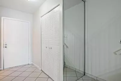 1100 Crystal Lake Drive #105, Deerfield Beach, FL 33064 - Photo 4