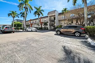 1100 Crystal Lake Dr, Pompano Beach, FL 33064 - Photo 2